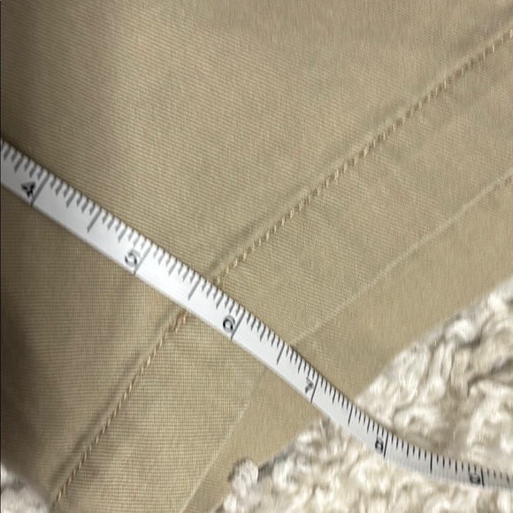 J.Crew Womens Khaki Tan Cotton Chino Shorts Style H5170 Size 8 EUC - Picture 8 of 9